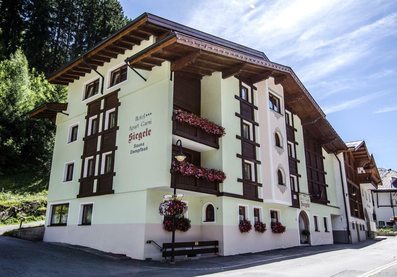 Hotel Garni Siegele - Inklusive Silvretta-Card Premium イシュグル エクステリア 写真